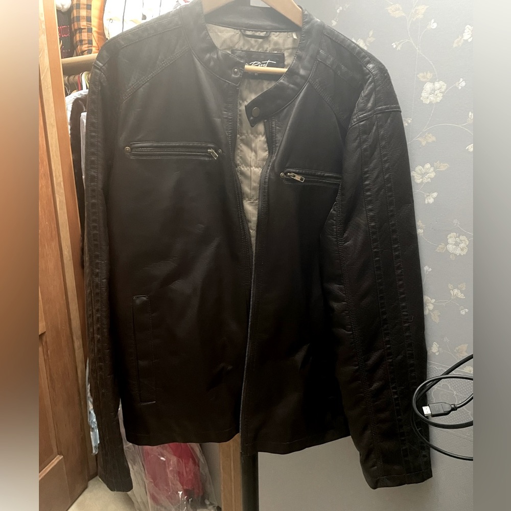 Black Rivet Men’s Leather Driving Jacket